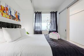 Altitude Suites Bay Street by Teristo Group