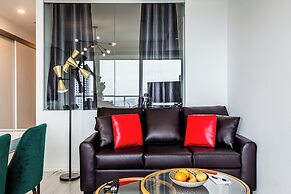 Altitude Suites Bay Street by Teristo Group