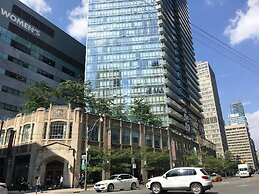 Altitude Suites Bay Street by Teristo Group