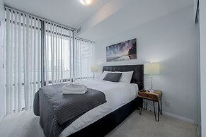 Altitude Suites Bay Street by Teristo Group