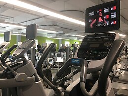 Altitude Suites Bay Street by Teristo Group