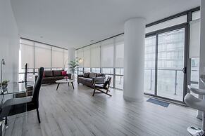 Altitude Suites Bay Street by Teristo Group