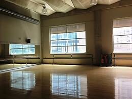 Altitude Suites Bay Street by Teristo Group