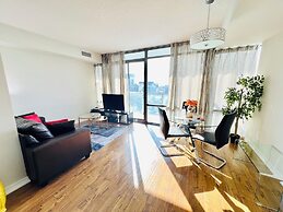 Altitude Suites Bay Street by Teristo Group