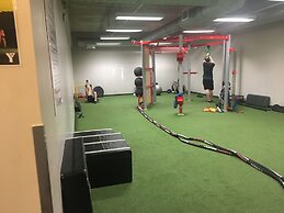 Altitude Suites Bay Street by Teristo Group