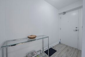 Altitude Suites Bay Street by Teristo Group