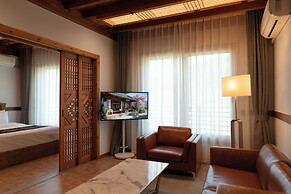 Jeonju Wangyijimil Hanok Hotel