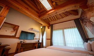 Jeonju Wangyijimil Hanok Hotel