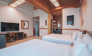 Jeonju Wangyijimil Hanok Hotel