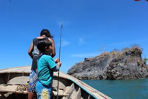 Chill Out Bar and Bungalows