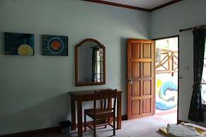 Chill Out Bar and Bungalows