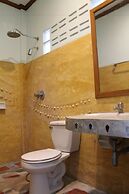 Chill Out Bar and Bungalows