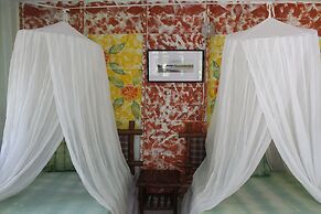 Chill Out Bar and Bungalows