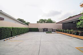 Sriracha Biz Residence