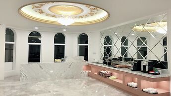The White Paris