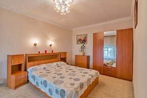 Spb2Day Bolshaya Morskaya 56