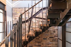 Executive Rental Style House