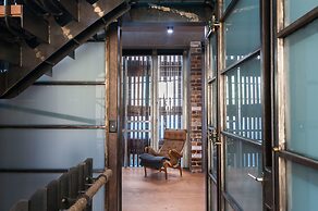 Executive Rental Style House