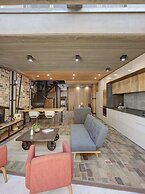 Executive Rental Style House