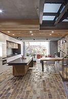 Executive Rental Style House