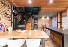 Executive Rental Style House