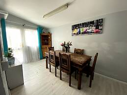 Huku Kwetu - Exton House