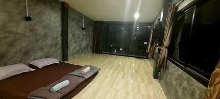 Lom Choi Home Stay Ayutthaya - Hostel