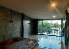 Lom Choi Home Stay Ayutthaya - Hostel