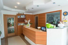 Hotel FleurAlp