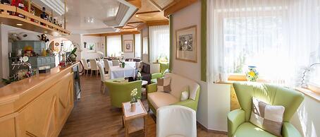 Hotel FleurAlp