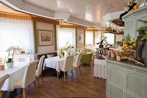 Hotel FleurAlp