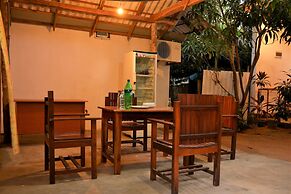 Eagle Resort Arugambay