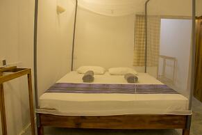 Eagle Resort Arugambay