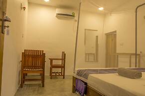 Eagle Resort Arugambay