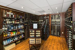 White Pines Studio at Westgate