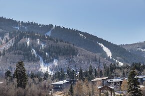 White Pines 1-BD Penthouse at Westgate - Tycoon