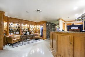 White Pines 1-BD Penthouse at Westgate - Tycoon