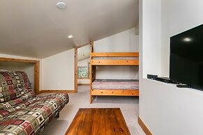 White Pines Crescent Ridge 3-bedroom Condo - Walk to Slopes