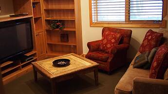 White Pines 5-Bedroom 5-Bath Luxury Home in Solamere Lower Deer Valley
