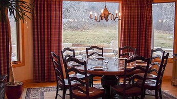 White Pines 5-Bedroom 5-Bath Luxury Home in Solamere Lower Deer Valley