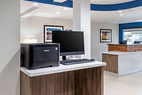 Comfort Inn & Suites Tigard near Washington Square