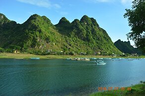 Son Doong Riverside Homestay