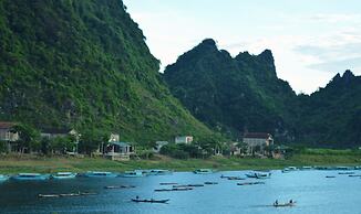 Son Doong Riverside Homestay