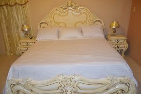 Angels Mini  Mansion