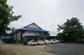 Wetsawat Place Hotel