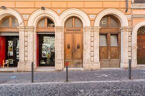 Monti Colosseum Apartment-Urbana