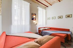 Monti Colosseum Apartment-Urbana