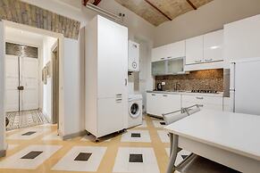 Monti Colosseum Apartment-Urbana