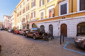 Trastevere Suite-Mattonato