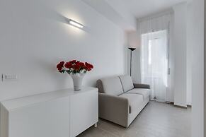 Trastevere White Apartment